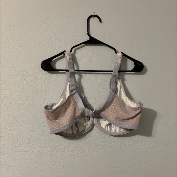 Pastel purple leopard and daisy lace elomi bra, size 38 h - Picture 6 of 9